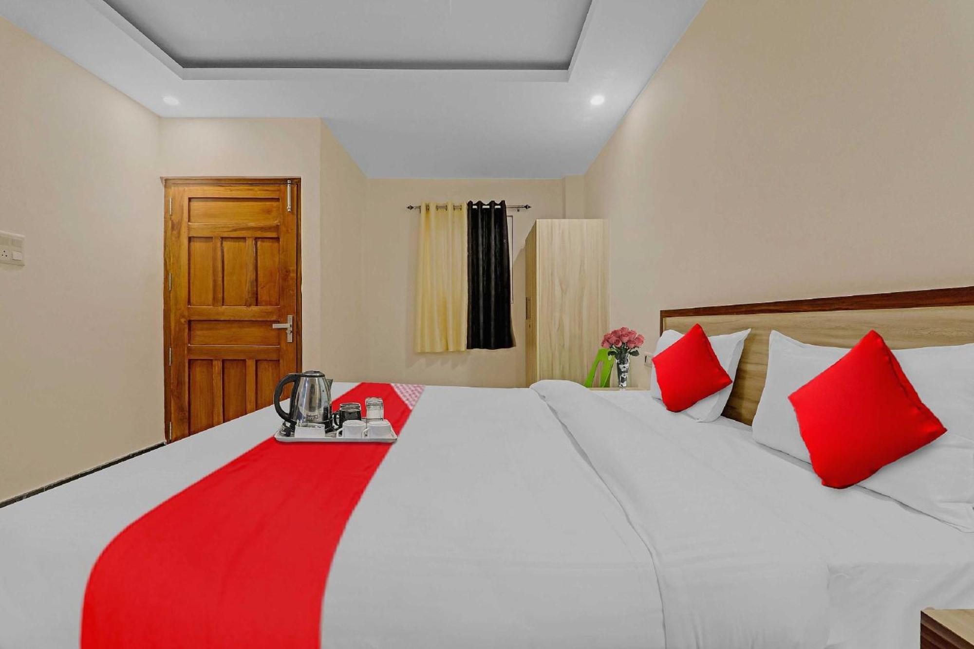 Guest House Rr Inn Gorakhpur Kültér fotó