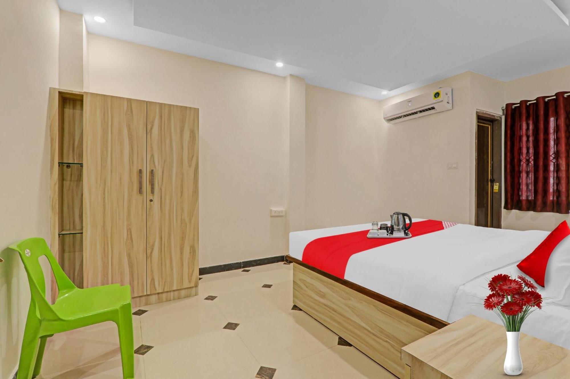 Guest House Rr Inn Gorakhpur Kültér fotó